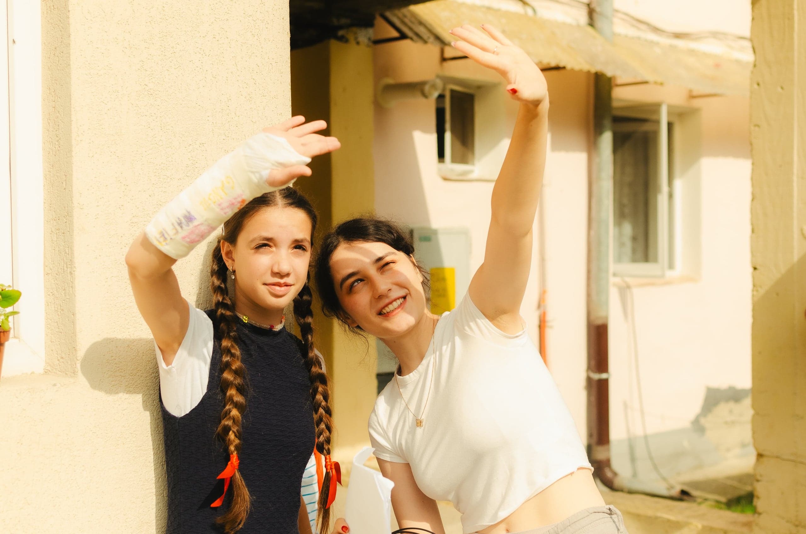CUTEZATORII - still 3